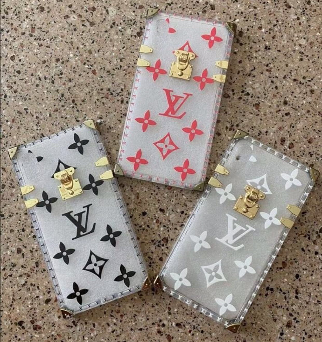 Case for iPhone 11 - Louis Vuitton Gold